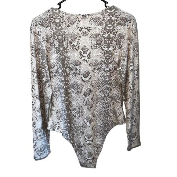 Leith Snake Print Bodysuit Women L Beige Polyester Spandex Stretchy Chic V-Neck - Picture 2 of 8
